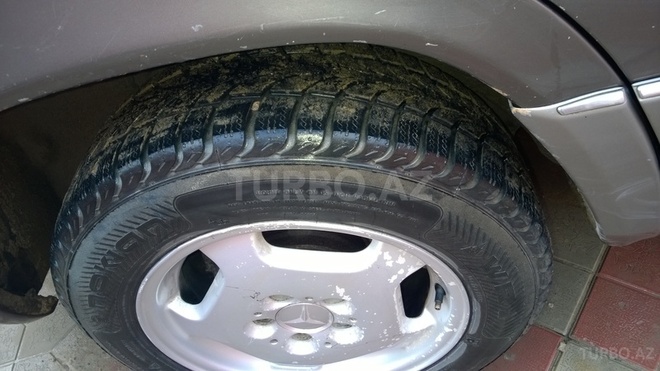 Mercedes E 200 1993, 287,405 km - 2.0 л - Bakı