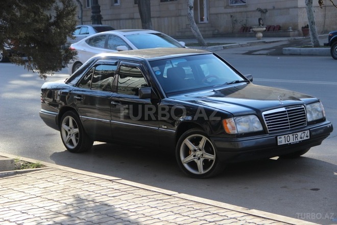 Mercedes E 200 1995, 237,000 km - 2.0 l - Gəncə