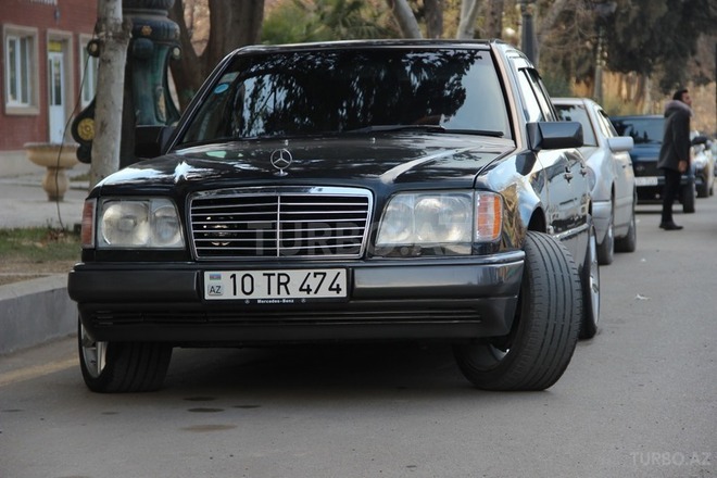 Mercedes E 200 1995, 237,000 km - 2.0 l - Gəncə