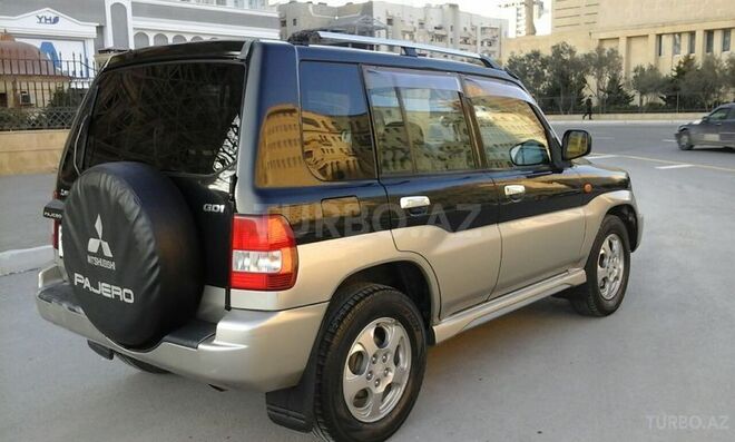 Mitsubishi Pajero io 2002, 155,400 km - 2.0 l - Bakı
