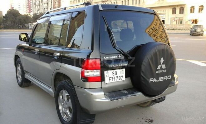 Mitsubishi Pajero io 2002, 155,400 km - 2.0 l - Bakı