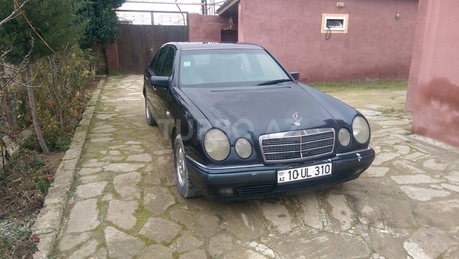 Mercedes E 230 1997, 366,000 km - 2.3 l - Bakı