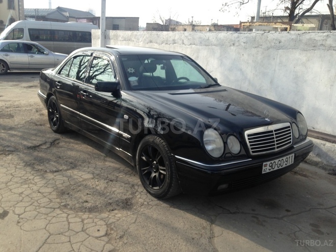 Mercedes E 230 1998, 234,000 km - 2.3 l - Bakı