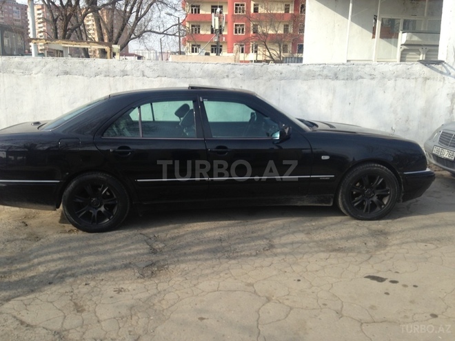 Mercedes E 230 1998, 234,000 km - 2.3 l - Bakı