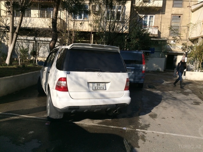 Mercedes ML 320 2003, 173,000 km - 3.2 l - Bakı