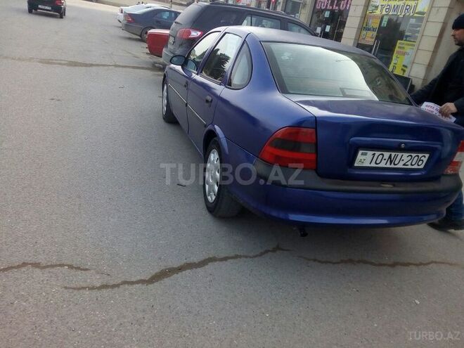 Opel Vectra 1996, 240,000 km - 1.6 l - Bakı