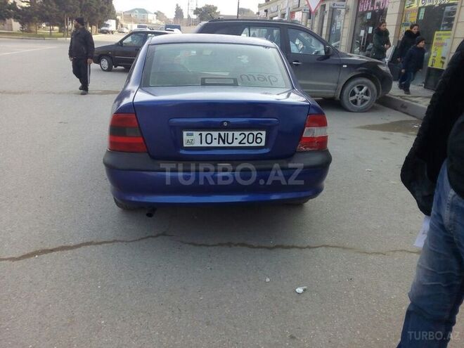 Opel Vectra 1996, 240,000 km - 1.6 l - Bakı