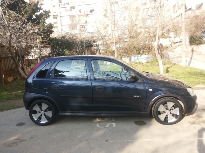 Opel Corsa 2001, 271,000 km - 1.7 l - Bakı