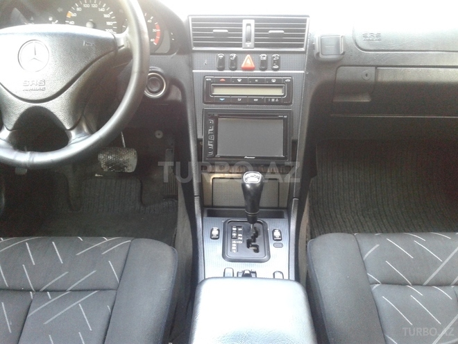 Mercedes C 220 1999, 325,000 km - 2.2 л - Sumqayıt
