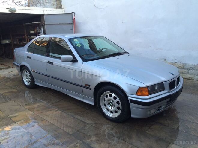 BMW 318 1995, 268,500 km - 1.8 l - Bakı