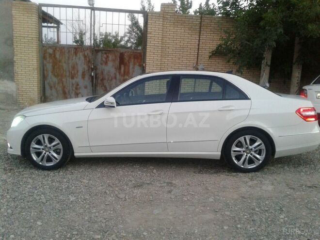 Mercedes E 220 2010, 110,000 km - 2.2 l - Naxçıvan