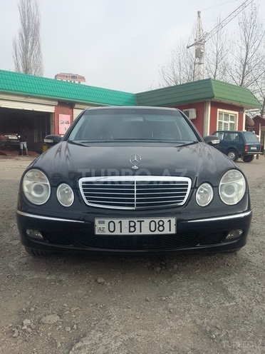 Mercedes E 350 2005, 235,000 km - 3.5 l - Bakı