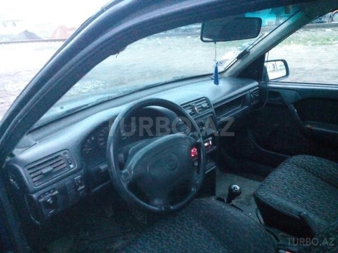 Opel Vectra 1994, 120,000 km - 2.0 л - Bakı
