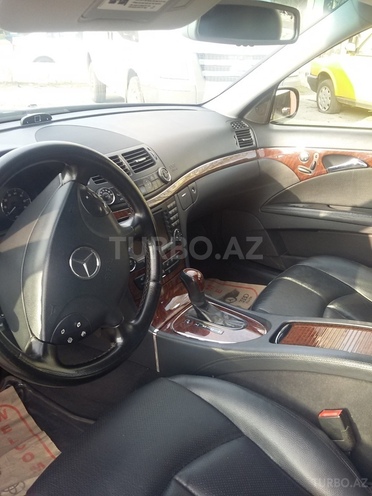 Mercedes E 350 2005, 235,000 km - 3.5 l - Bakı