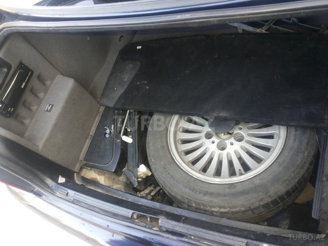 BMW 528 1998, 290,000 km - 2.8 l - Bakı