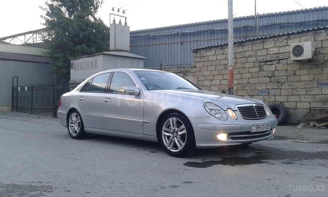 Mercedes E 220 2003, 300,000 km - 0.3 л - Bakı