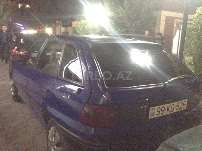 Opel Astra 1997, 300,000 km - 1.6 л - Bakı