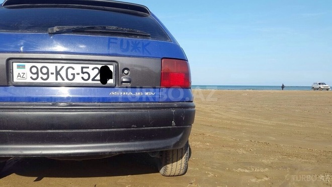 Opel Astra 1997, 300,000 km - 1.6 л - Bakı
