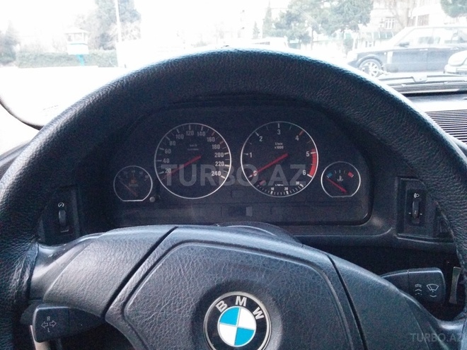 BMW 525 1993, 440,000 km - 2.5 l - Bakı