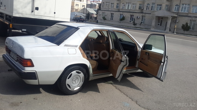 Mercedes 190 1989, 318,583 km - 2.0 l - Bakı
