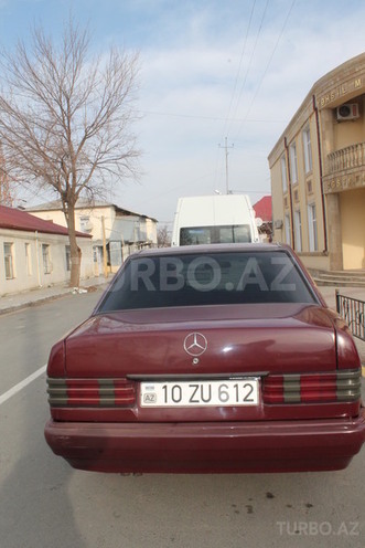 Mercedes 190 1991, 328,000 km - 2.0 л - Qazax