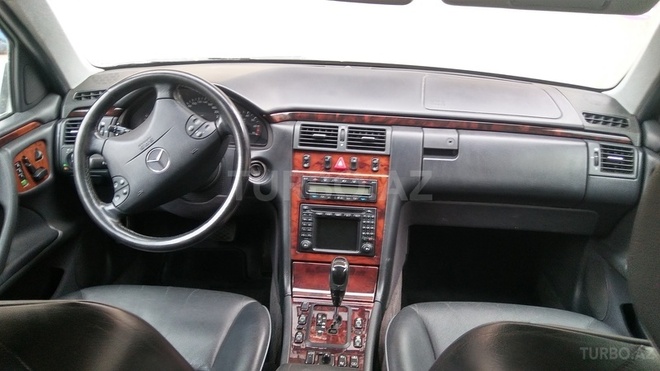 Mercedes E 240 2000, 167,024 km - 2.6 l - Bakı