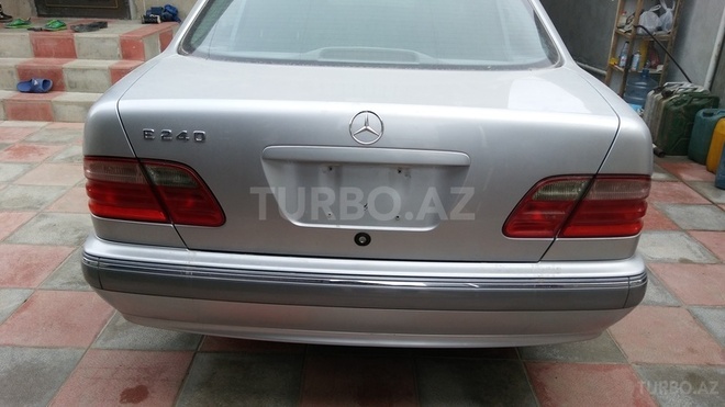 Mercedes E 240 2000, 167,024 km - 2.6 l - Bakı