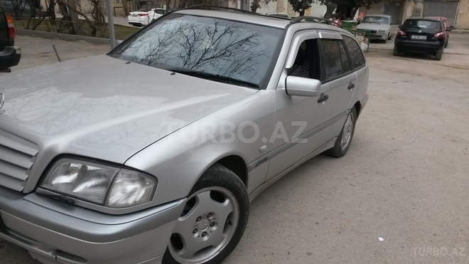 Mercedes C 220 2000, 412,000 km - 2.2 l - Bakı