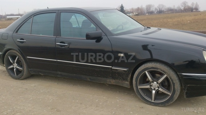 Mercedes E 240 1997, 350,000 km - 2.4 л - Bakı