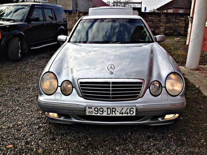 Mercedes E 220 2000, 359,998 km - 2.2 l - Bakı