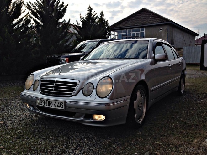 Mercedes E 220 2000, 359,998 km - 2.2 l - Bakı