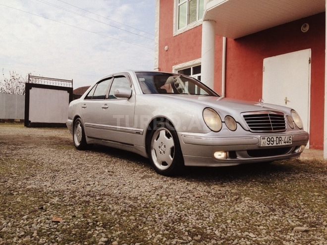 Mercedes E 220 2000, 359,998 km - 2.2 l - Bakı