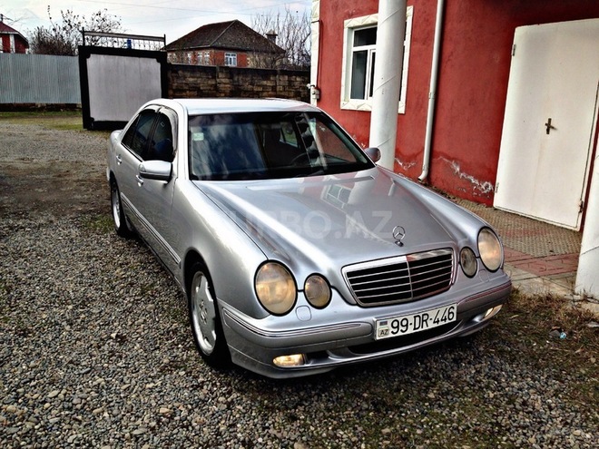 Mercedes E 220 2000, 359,998 km - 2.2 l - Bakı