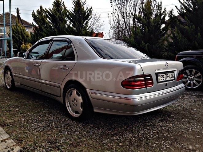 Mercedes E 220 2000, 359,998 km - 2.2 l - Bakı