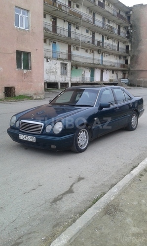 Mercedes E 290 1997, 398,000 km - 2.9 l - Sumqayıt