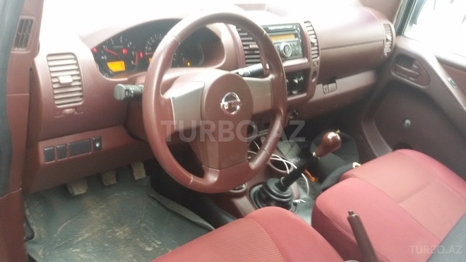 Nissan Navara 2011, 170,000 km - 2.5 l - Bakı