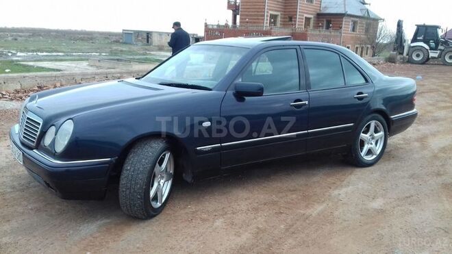Mercedes E 230 1996, 230,000 km - 2.3 l - Sumqayıt