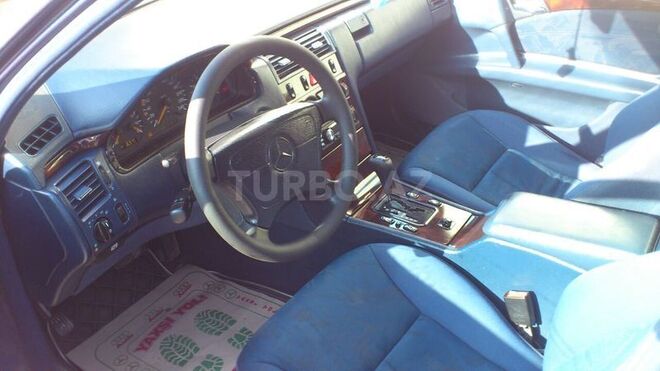 Mercedes E 230 1996, 230,000 km - 2.3 l - Sumqayıt