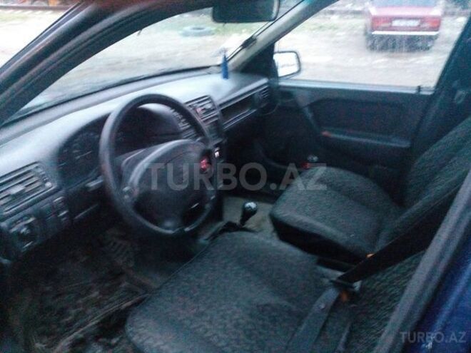 Opel Vectra 1994, 312,000 km - 2.0 l - Bakı