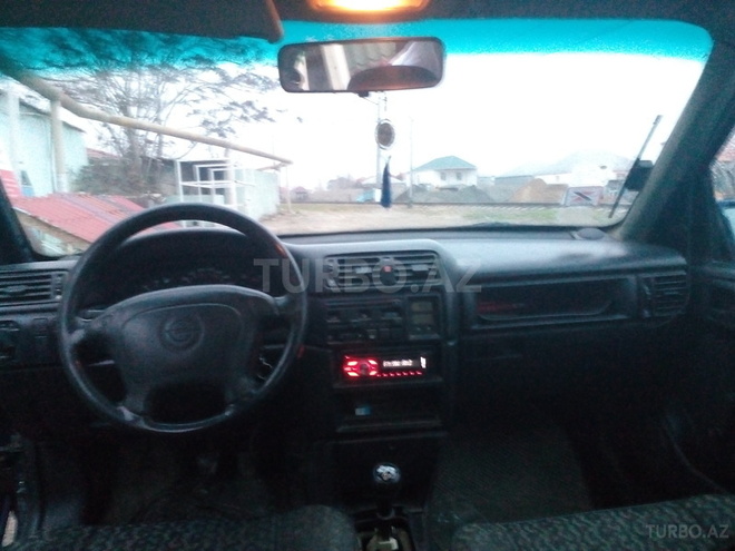 Opel Vectra 1994, 312,000 km - 2.0 l - Bakı