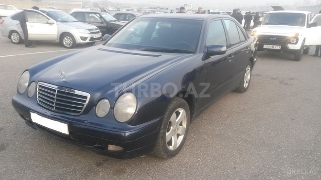 Mercedes E 220 1999, 198,000 km - 2.2 l - Bakı