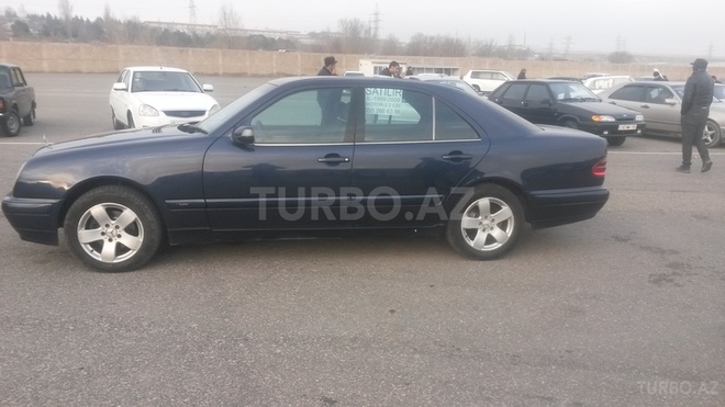 Mercedes E 220 1999, 198,000 km - 2.2 l - Bakı