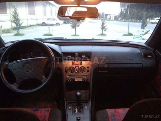Mercedes C 180 1995, 276,000 km - 1.8 l - Sumqayıt