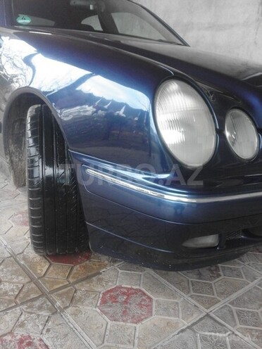 Mercedes E 240 2000, 205,000 km - 2.4 l - Masallı
