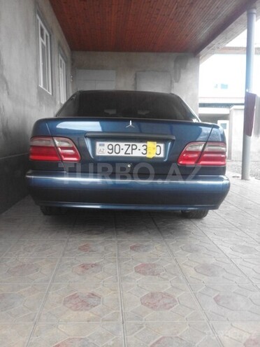 Mercedes E 240 2000, 205,000 km - 2.4 l - Masallı