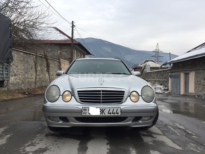 Mercedes C 220 2000, 300,000 km - 2.2 l - Şəki