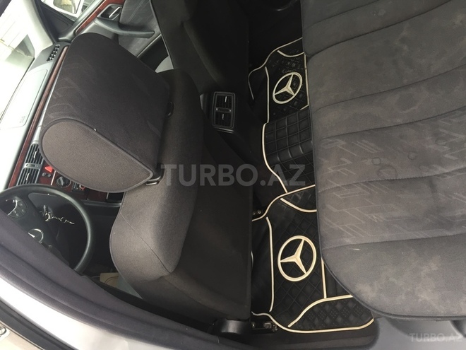 Mercedes C 220 2000, 300,000 km - 2.2 l - Şəki