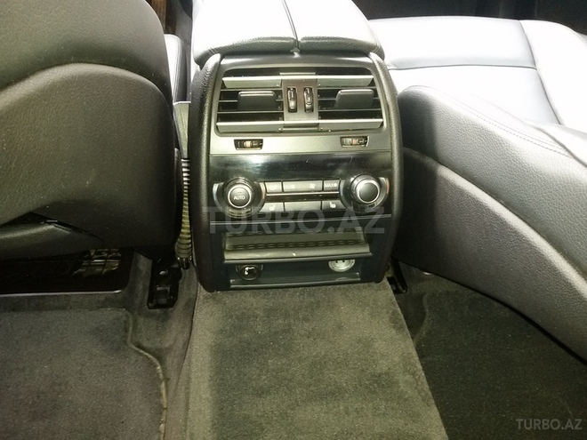 BMW 740 2010, 215,000 km - 3.0 l - Bakı