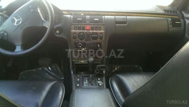 Mercedes E 320 1996, 185,000 km - 3.2 l - Bakı