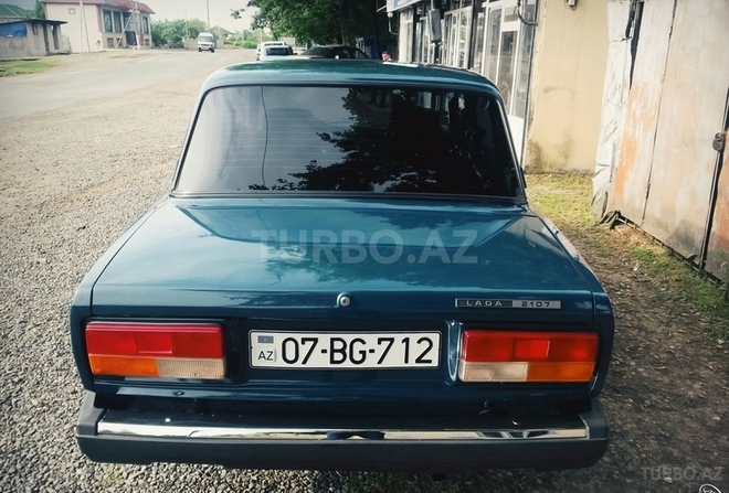 LADA (VAZ) 2107 2002, 240,000 km - 1.6 l - Astara